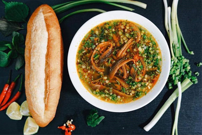 Hướng dẫn cách làm Súp Lươn Hành Tăm
