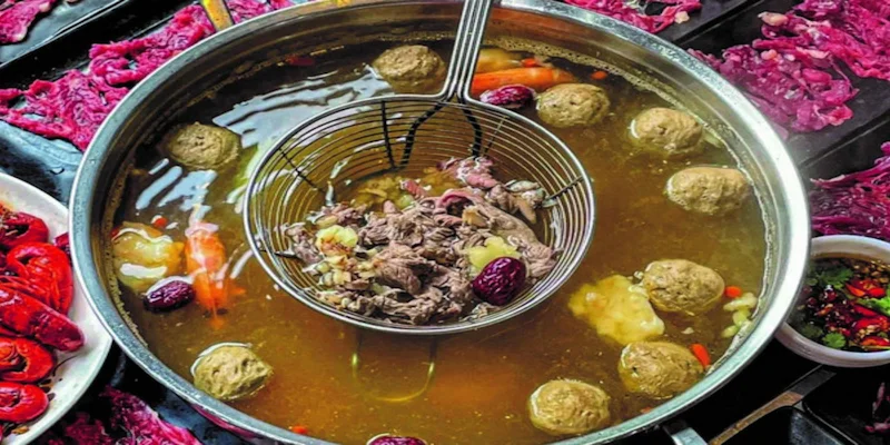 Quán lẩu bò truyền thống