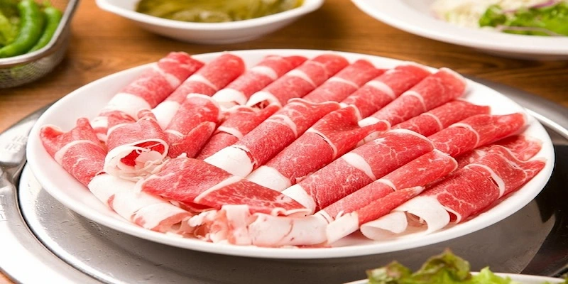 Thịt bò tươi – Linh hồn của món lẩu chất lượng